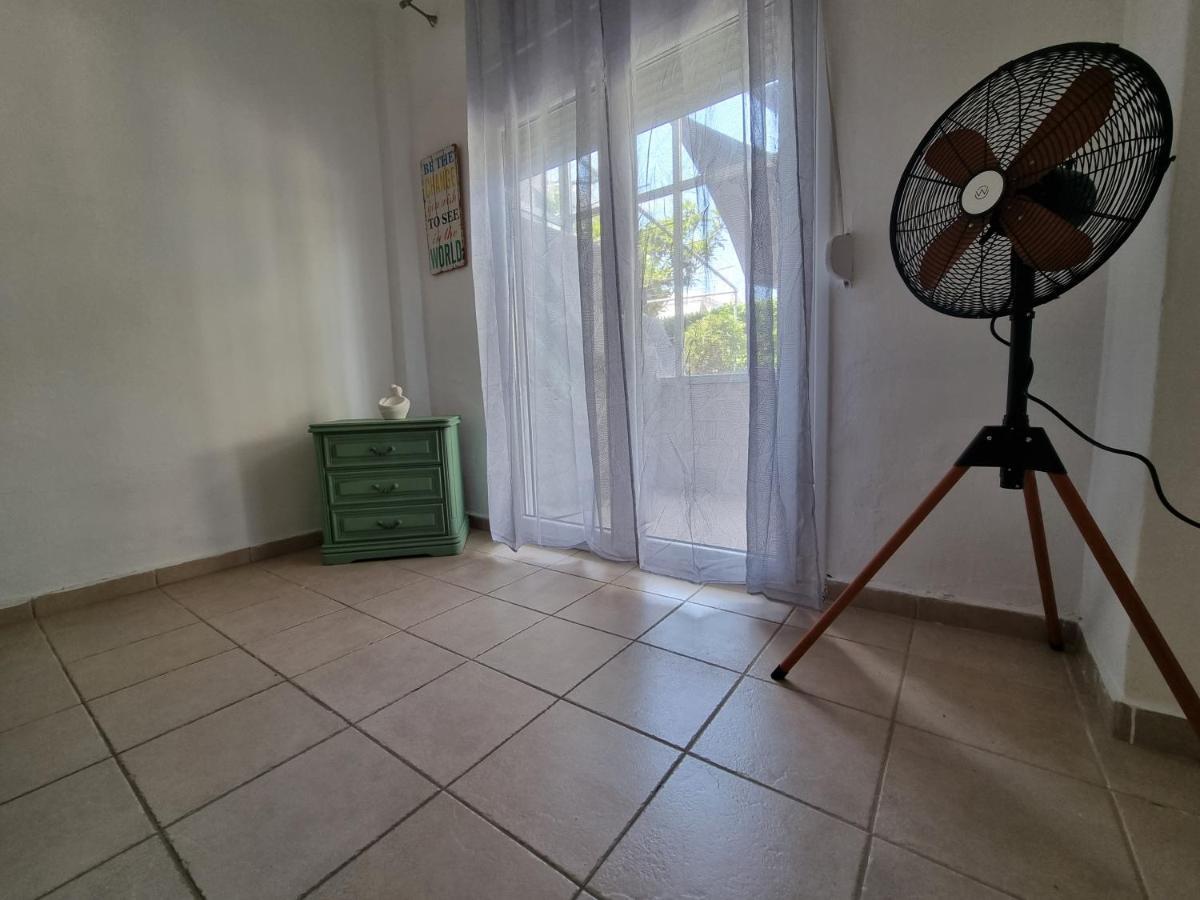 הוילה Peraía Sunny House מראה חיצוני תמונה