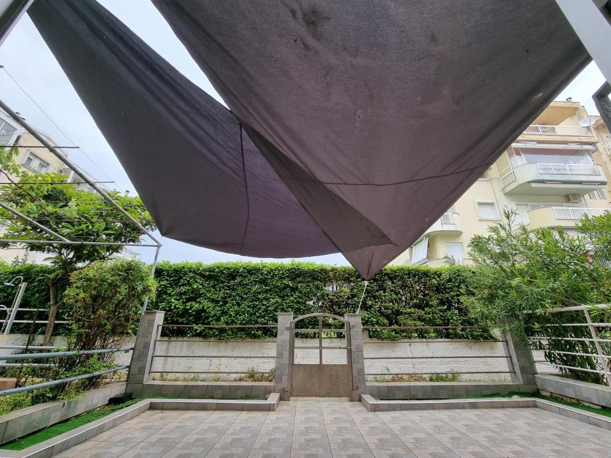 הוילה Peraía Sunny House מראה חיצוני תמונה